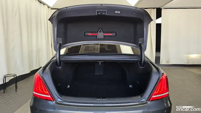 Genesis G90 (EQ900)