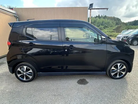 Mitsubishi eK X