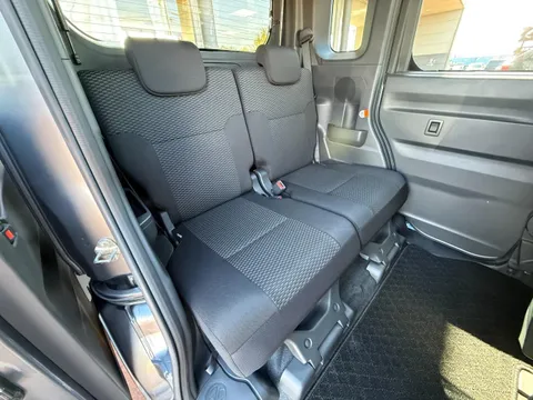 Toyota Pixis Mega