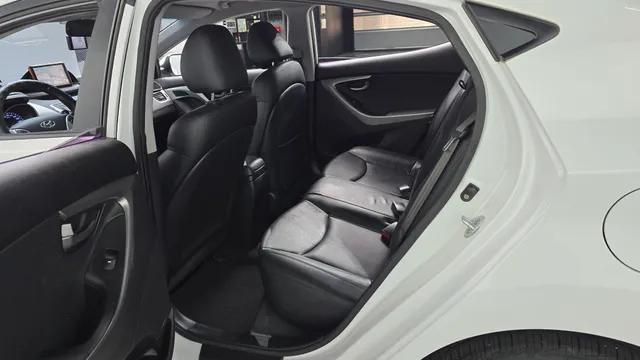 Hyundai Elantra (Avante)