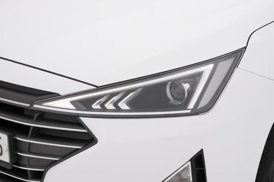 Hyundai Elantra (Avante)