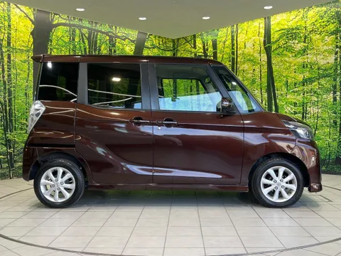 Nissan Dayz Roox