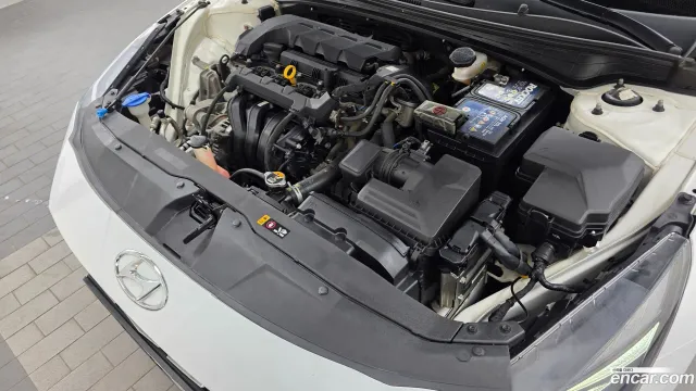 Hyundai Elantra (Avante)