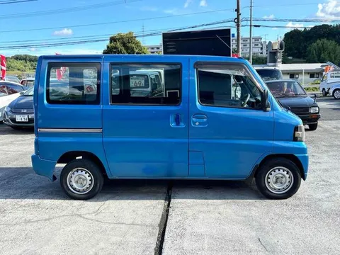 Nissan Clipper Van