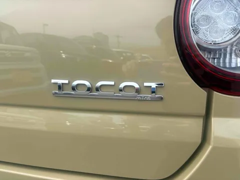 Daihatsu Mira Tocot