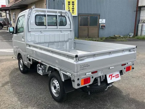 Nissan Clipper Truck