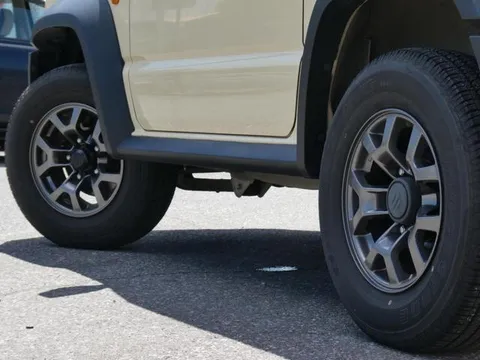 Suzuki Jimny Sierra