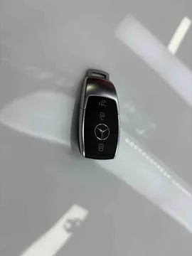 Mercedes-Benz Mercedes-Benz GLB