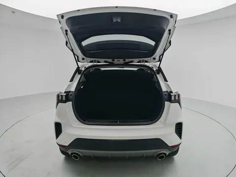 Lynk & Co 06