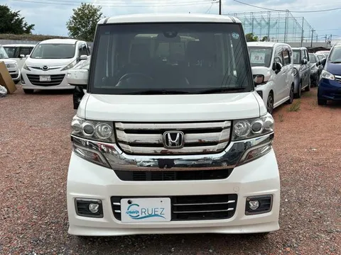 Honda N-BOX Custom