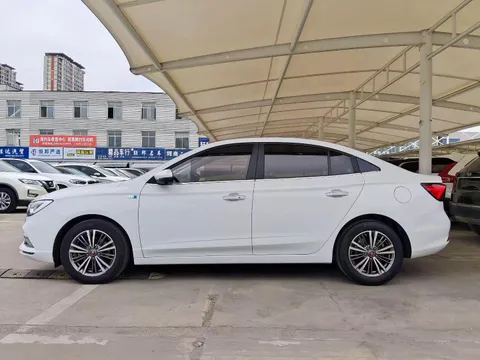 Roewe i5