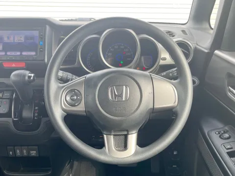 Honda N-BOX Slash