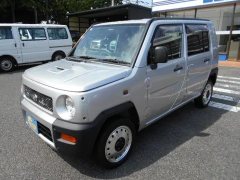Daihatsu Naked