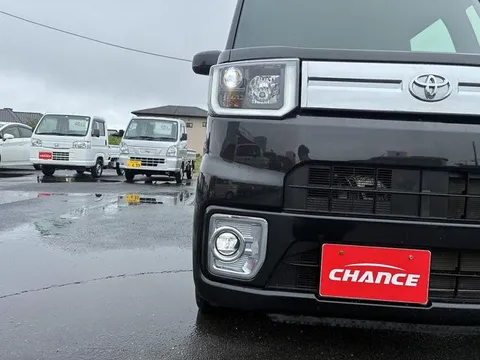Toyota Pixis Mega