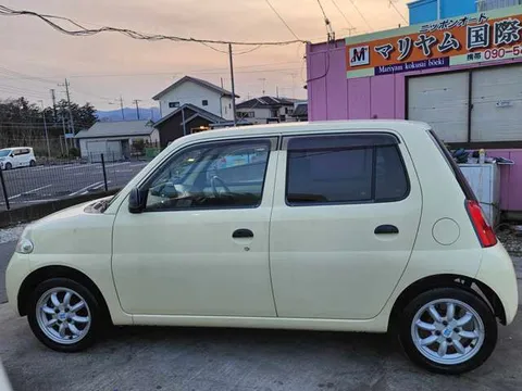 Daihatsu Esse