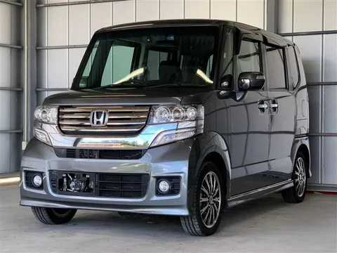 Honda N-BOX Custom