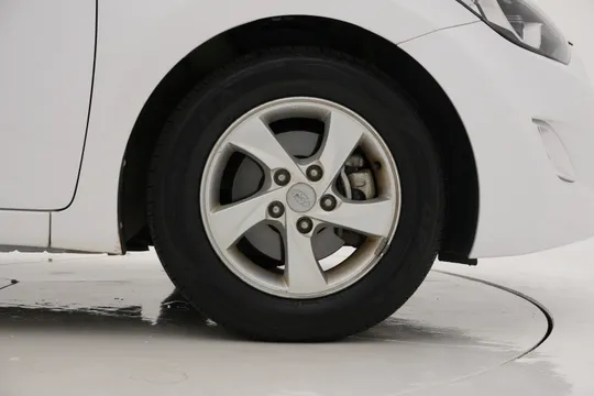 Hyundai Elantra (Avante)