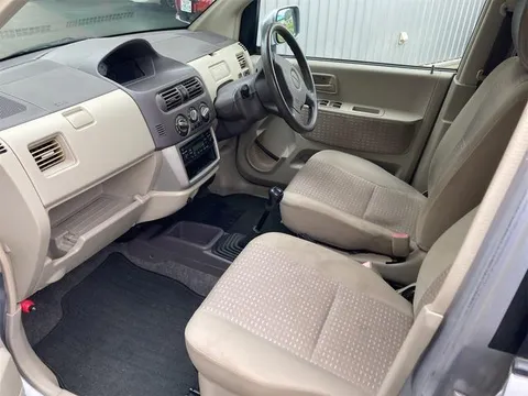 Nissan Otti