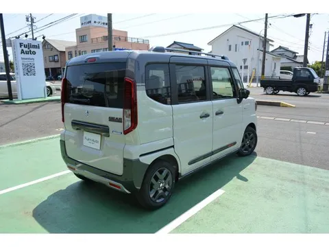 Suzuki Spacia Gear