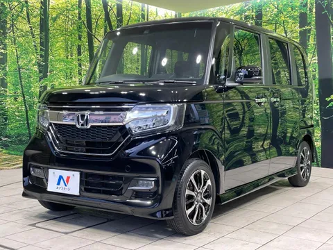 Honda N-BOX Custom