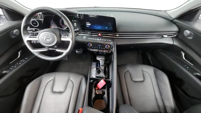 Hyundai Elantra (Avante)