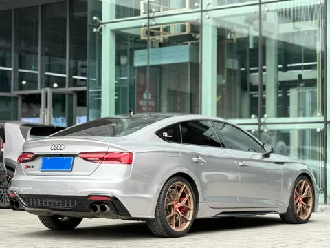 Audi S5