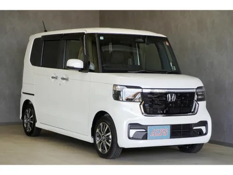 Honda N-BOX Custom