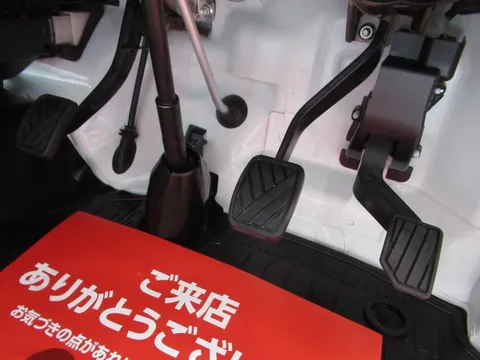Mazda Scrum Truck