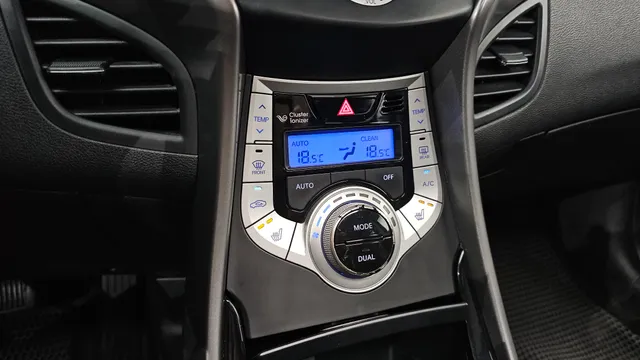 Hyundai Elantra (Avante)