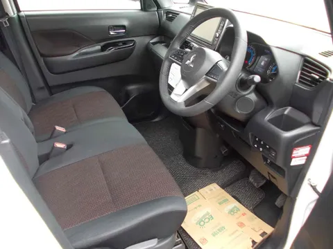 Mitsubishi eK X Space