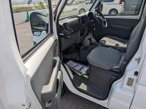 Mitsubishi Minicab Van