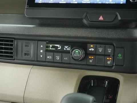 Honda N-BOX Joy