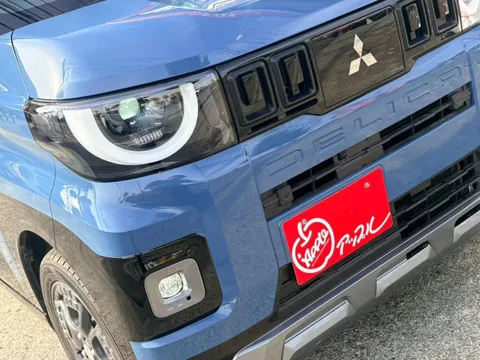 Mitsubishi Delica Mini