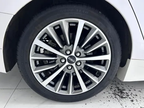 Lincoln MKZ
