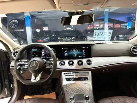Mercedes-Benz Mercedes-Benz CLS