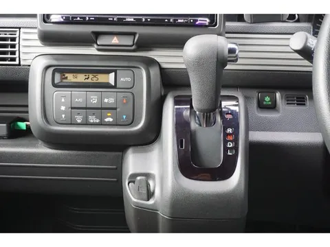 Honda N-VAN Plus Style