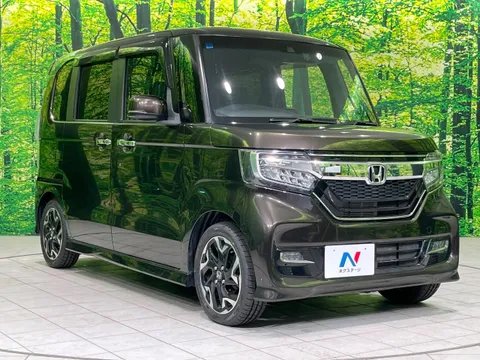 Honda N-BOX Custom