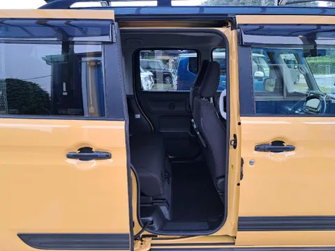 Suzuki Spacia Gear