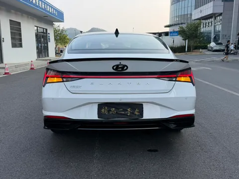 Hyundai Elantra (Avante)