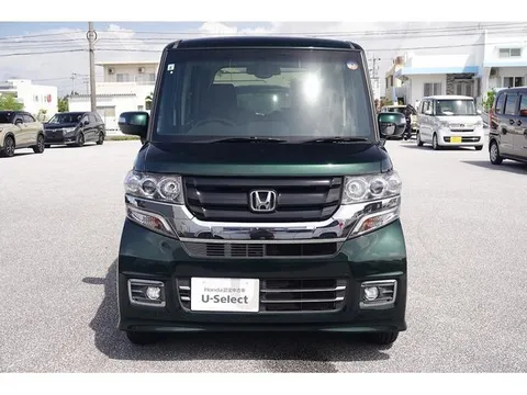 Honda N-BOX Custom