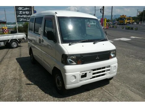 Mitsubishi Minicab Van