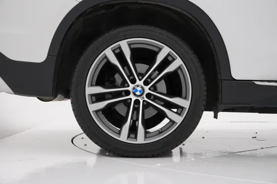 BMW BMW