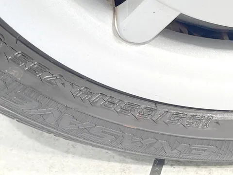 Daihatsu Mira Tocot