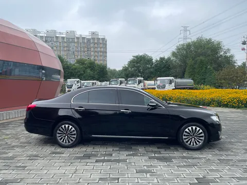 Hongqi H7