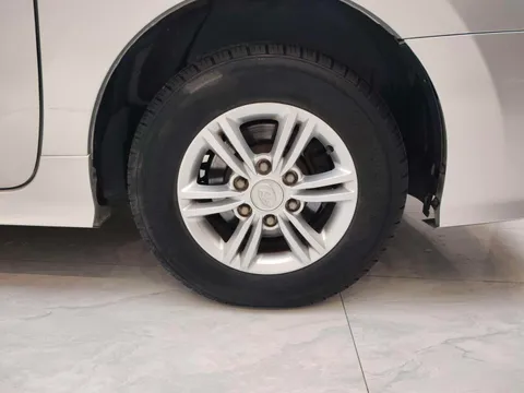 Maxus G10