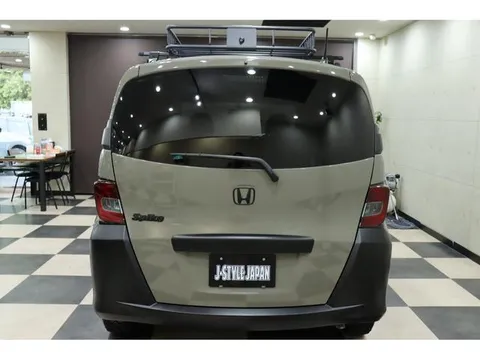Honda Freed Spike