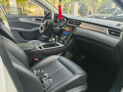 Roewe RX5