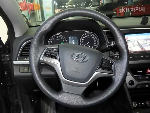 Hyundai Elantra (Avante)