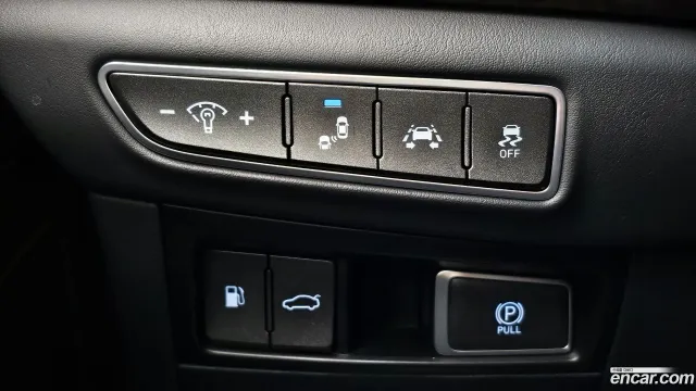 Genesis G90 (EQ900)