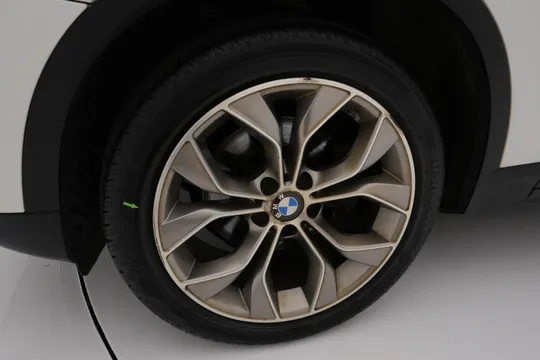 BMW BMW